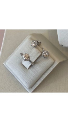 BRINCOS  MOISSANITE FLOR 0.5CT EM PRATA 925 5MM