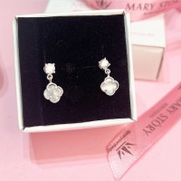 Brincos V.C Trevo Madrepérola prata 925 Brincos V.C Trevo Madrepérola prata 925