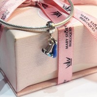 Berloque Pilates Prata925 com Esmalte Berloque Pilates Prata925 com Esmalte