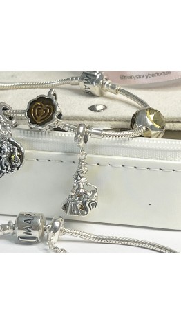 Berloque Bella  Princesa Prata 925 e zirconias 