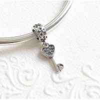 PG-86 Pingente Chave Coração m Prata e Zirconias