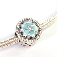 BE-148 Berloque Flor Magnólia ( simbolo Juventude ) Cor zul