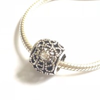 BE-09 Berloque Flor da Noite Prata e Zirconias BE-09 Berloque Flor da Noite Prata e Zirconias