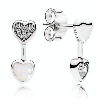 Brincos Corações elegantes em Prara /zirconias e esmalte Brincos Corações elegantes em Prara /zirconias e esmalte