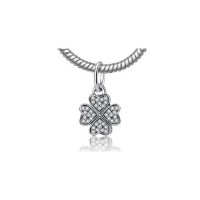 PG-352 Pingente Trevo da sorte Zirconias Brancas Prata 925 PG-352 Pingente Trevo da sorte Zirconias Brancas Prata 925