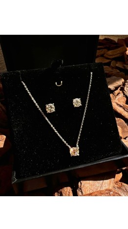 BRINCOS  MOISSANITE 1.0CT PONTO DE LUZ  6,5MM