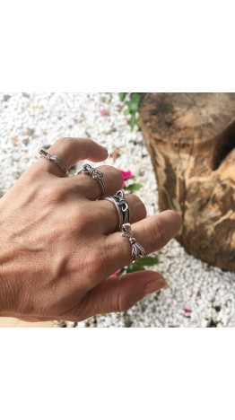 Anel laço vintage zirconias Brancas prata 925
